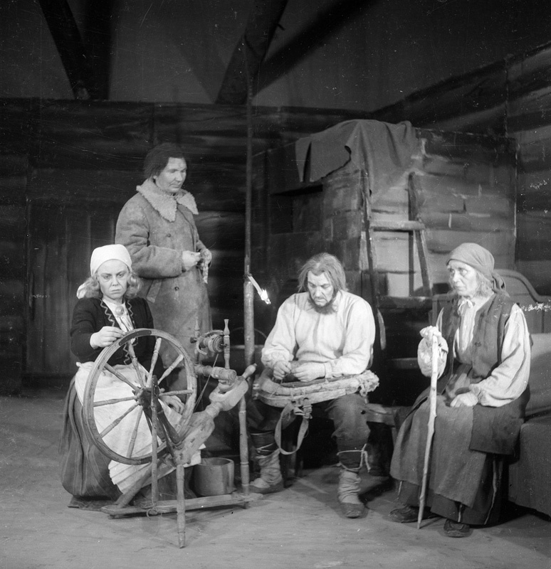 Libahunt, Rakvere Teater, 1949, osades - Mari - Ande Rahe, Märt - Eduard Järs, Jaanus - August Lääne, Vanaema - Amanda Lääne