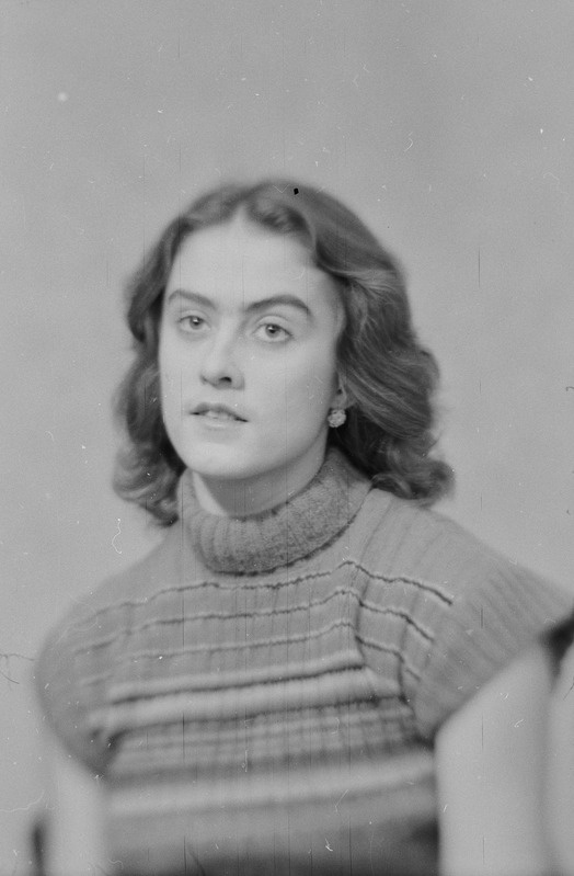 portree: Ülle Ulla, 1956