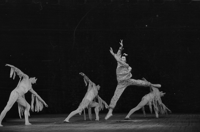 Koreograafilise Kooli õpilasõhtu, Teater Estonia, 1952, osades: Fööniks - Ago Herkül, Fööniks - Ants Ruutma, Fööniks - Leonhard Anderson, Tao Hoa – Mai Murdmaa