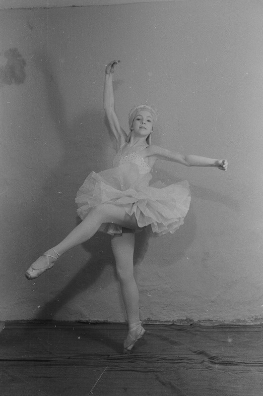 Koreograafilise Kooli õpilasõhtu, Teater Estonia, 1952, osades: Lumehelbeke – Mai Murdmaa