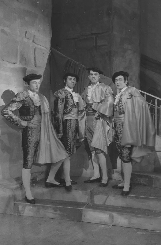 Carmen, Teater Estonia, 1947, pildil: Erich Ülevain, Ants Nieländer, Armin Alla, Aaro Raudkask