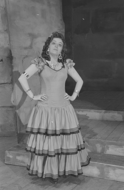 Carmen, Teater Estonia, 1947, osades: Frasguita – Veera Neelus