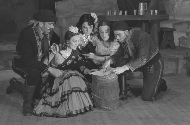 Carmen, Teater Estonia, 1947, osades: Carmen – Jenny Siimon