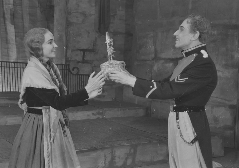 Carmen, Teater Estonia, 1947, osades: Micaela – Meta Kodanipork, Don Jose – Voldemar Paldre