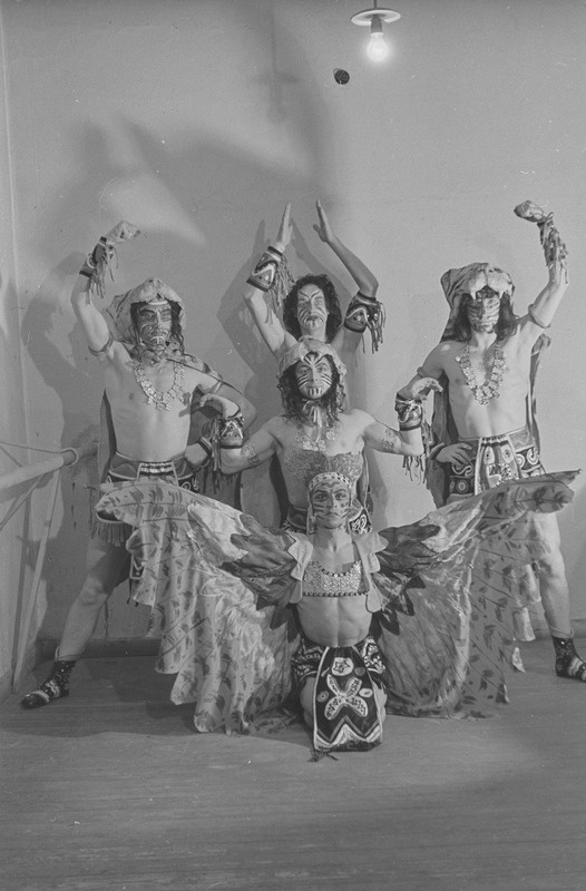 Rose-Marie, Teater Estonia, 1950, pildil: stseen etendusest, Indiaanitants