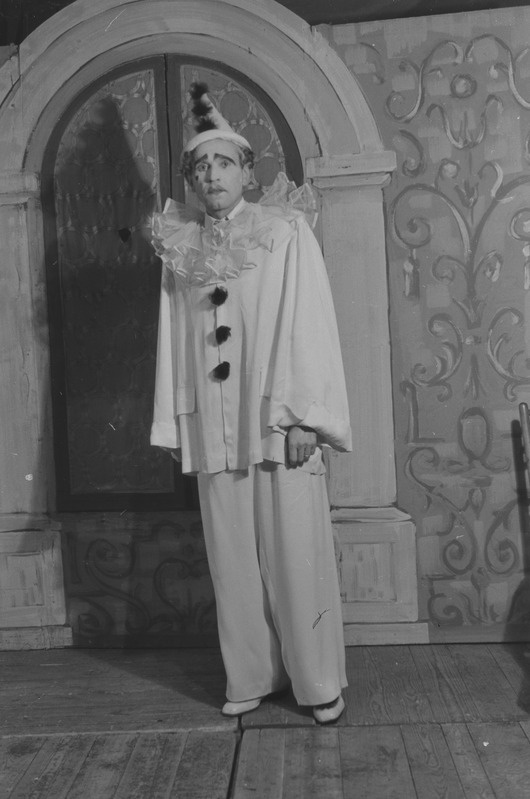 Pajatsid, Teater Estonia endises kinoteatris Gloria, 1946, osades: Canio – Voldemar Paldre