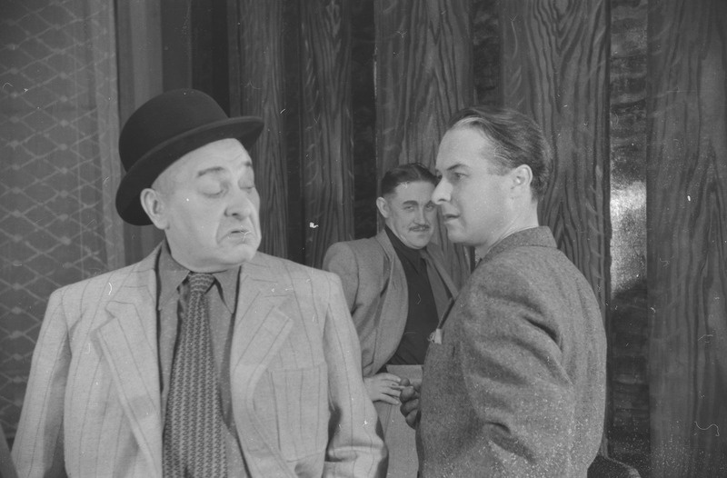 Vene küsimus, Teater Estonia, 1947, osades: MacPherson – Paul Pinna, Smith – Ants Eskola, Gould – Hugo Malmsten