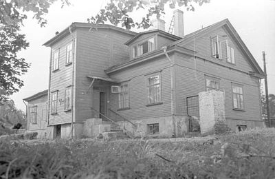 Dr. S.R. Winkler Summer Manor Head Building - Schwarzenbeck  duplicate photo