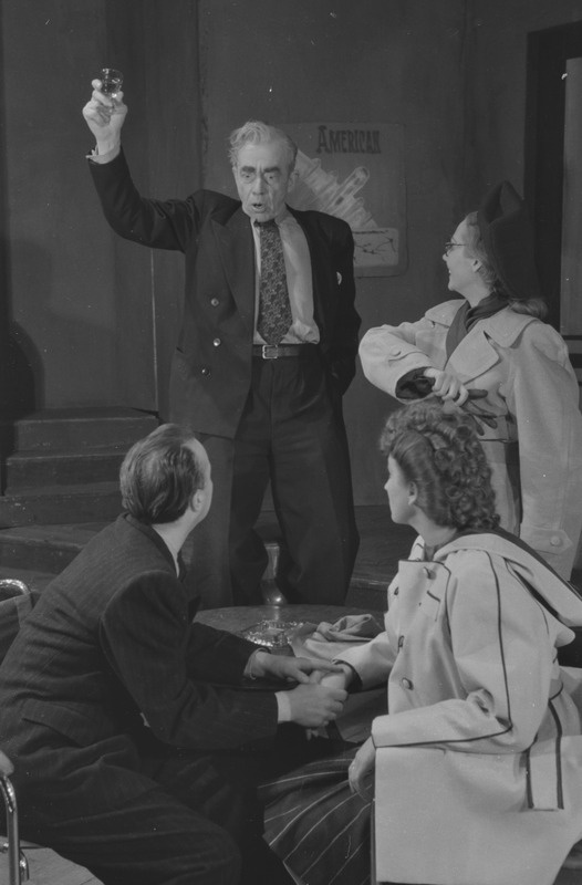 Vene küsimus, Teater Estonia, 1947, osades: Smith – Ants Eskola, Morphy – Hugo Laur, Mag – Astrid Lepa, Jessie – Heli Viisimaa