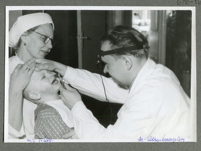 Arstlik läbivaatus Tallinna Linna Laste Tuberkuloosisanatooriumis