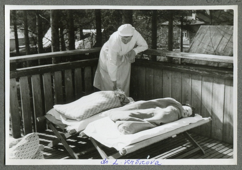 Uinak värskes õhus. Tallinna Linna Laste Tuberkuloosisanatoorium