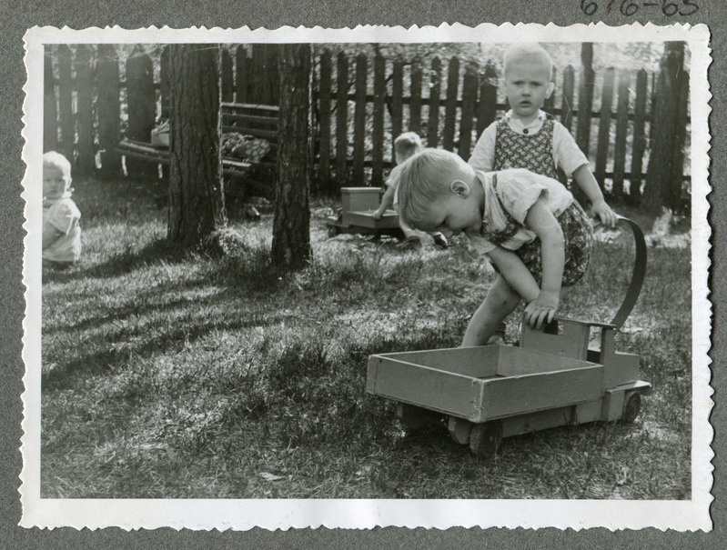 Autojuhid. Tallinna Linna Laste Tuberkuloosisanatooriumi patsiendid