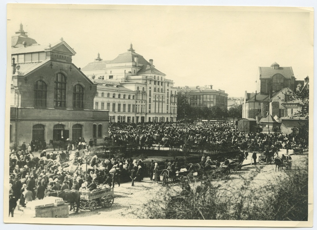 Tallinn, New Market, left market building, in the middle of "Estonia" theatre, right Drama Theatre.