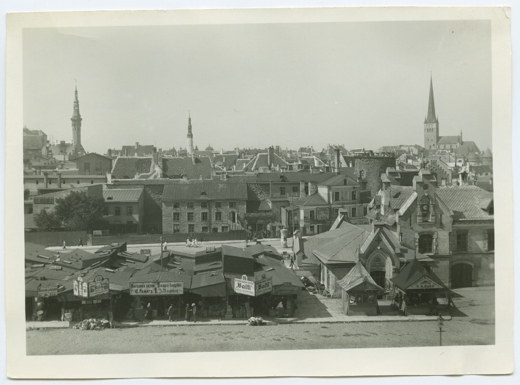 Tallinn, New market, the main front of the commodities, behind the view of the Old Town.