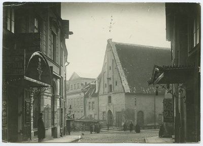Tallinn, Old Market, view from the King Street to the house of Florell.  duplicate photo