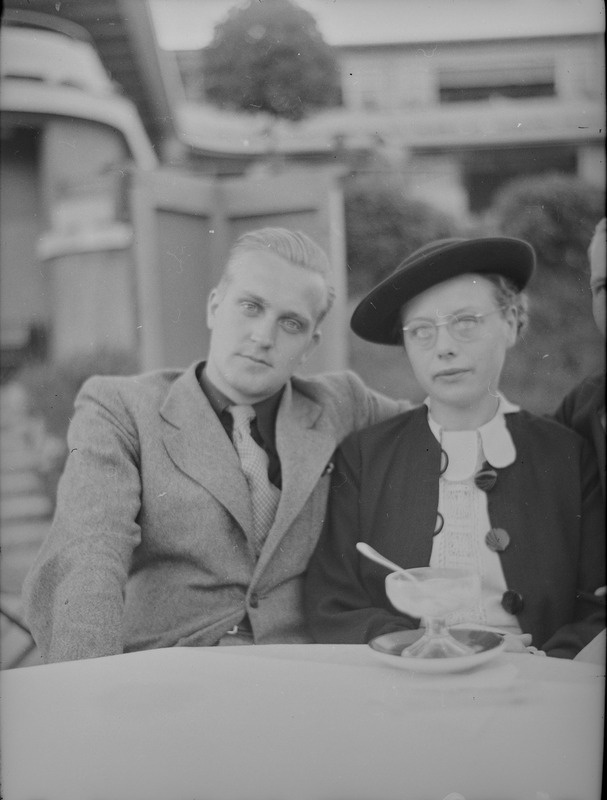 Daam ja härra laua taga