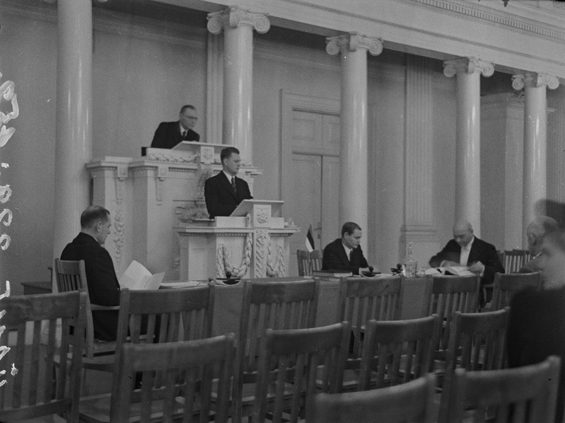 Dissertatsiooni kaitsmine ülikooli aulas 2.03.1940.a