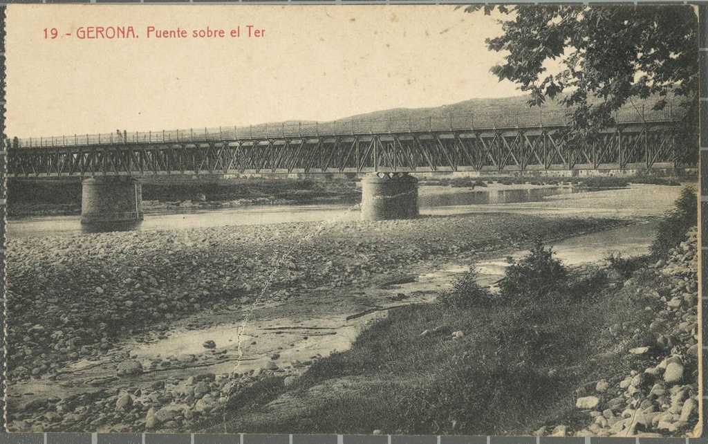 19-Gerona. Bridge over the Ter - The bridge of the boat on the river Ter.