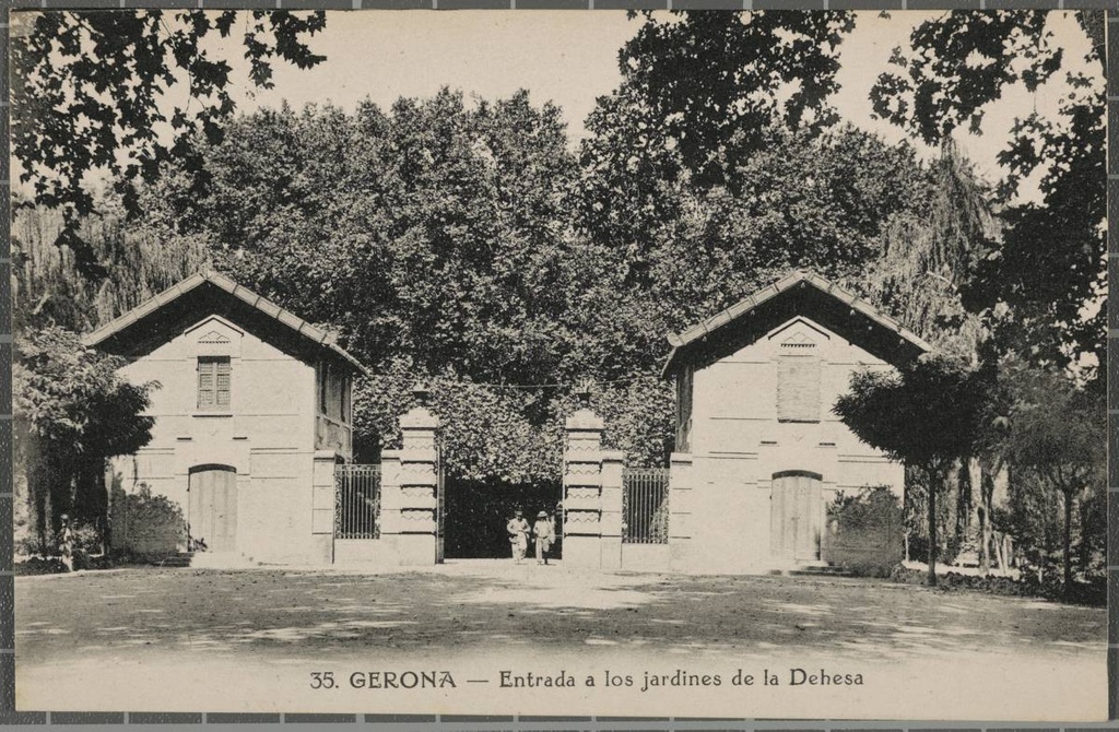 35. Gerona - Entrance at los jardines of the Dehesa - Entrance houses to the gardens of Queen Victoria in the Dehesa.
