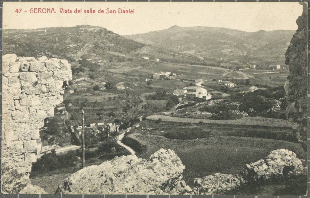 47-Gerona. View of the valle of San Daniel - View of the valley of San Daniel from Torre Gironella.