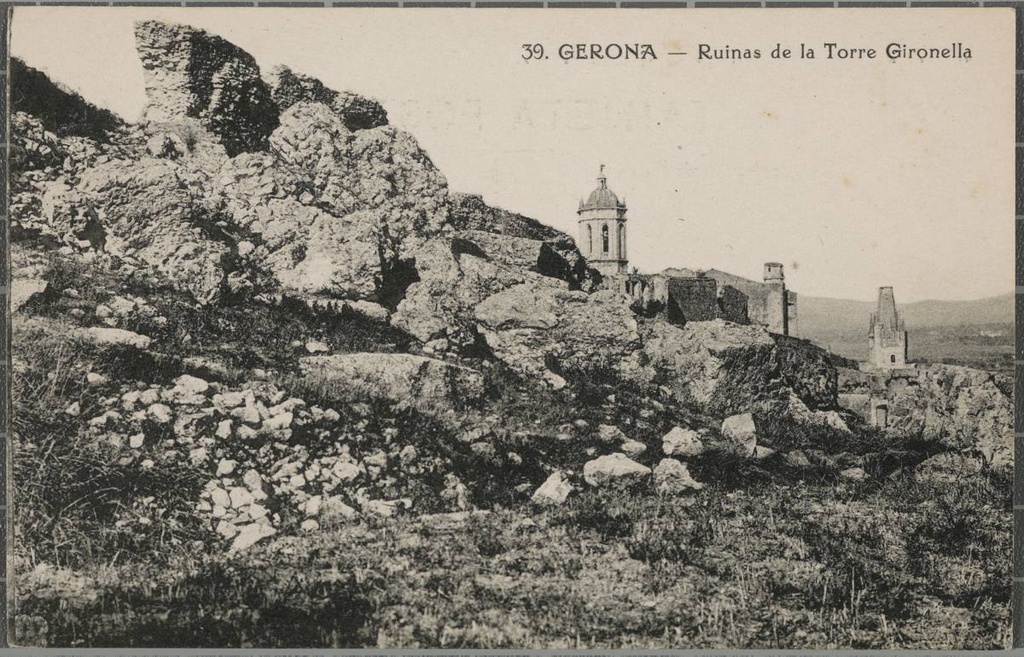 39. Gerona - Ruinas de la Torre Gironella - Remains of the Gironella Tower. In the background stand out the bell tower of the Cathedral of Girona and the church of Sant Feliu.