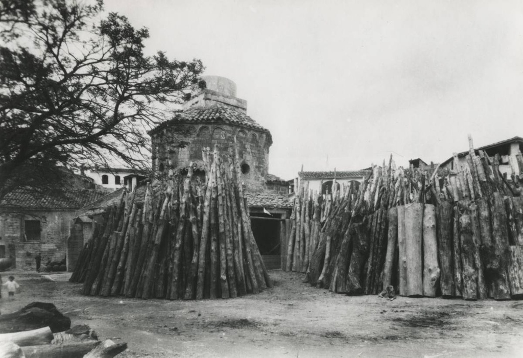 [Chapel of St. Nicholas] - The Chapel of St. Nicholas at the time when it was used as Serreria Farreras.