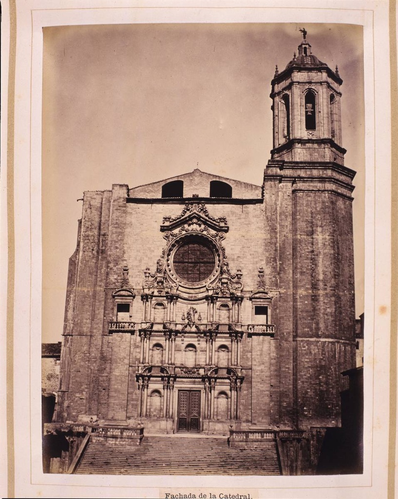 16. Cathedral stab - The baroque façade and the staircase of the Cathedral of Girona seen from the square of the same name