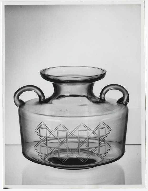 "Tarbeklaasi" tootenäidis - H. Kõrge vaas "Lüüra" 1969.a.