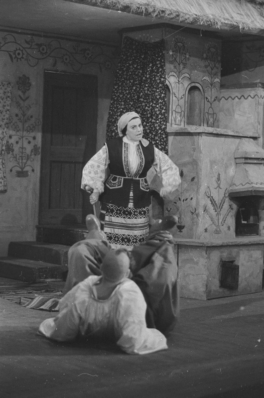 Zaporoožlane Doonau taga, Teater Estonia, 1948, osades: Karass – Ott Raukas, Odarka – Elsa Maasik