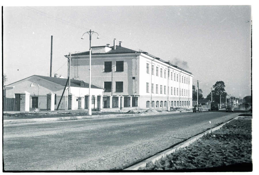 Cutting the road between Järva and Tondi