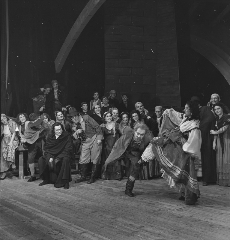 Suur viiuldaja, Teater Estonia, 1948, pildil: stseen etendusest