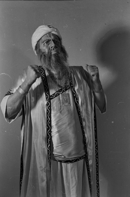 Lakme, Teater Estonia, 1951, osades: Nilakanta – Ott Raukas