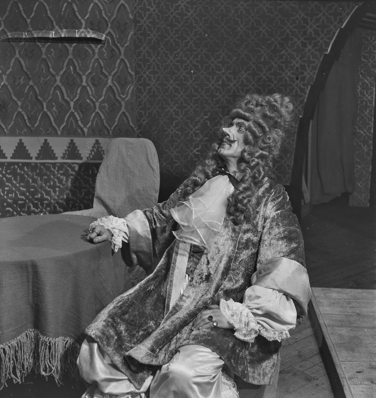 Don Pasquale, Teater Estonia, 1947, osades: Don Pasquale – Aaro Pärn