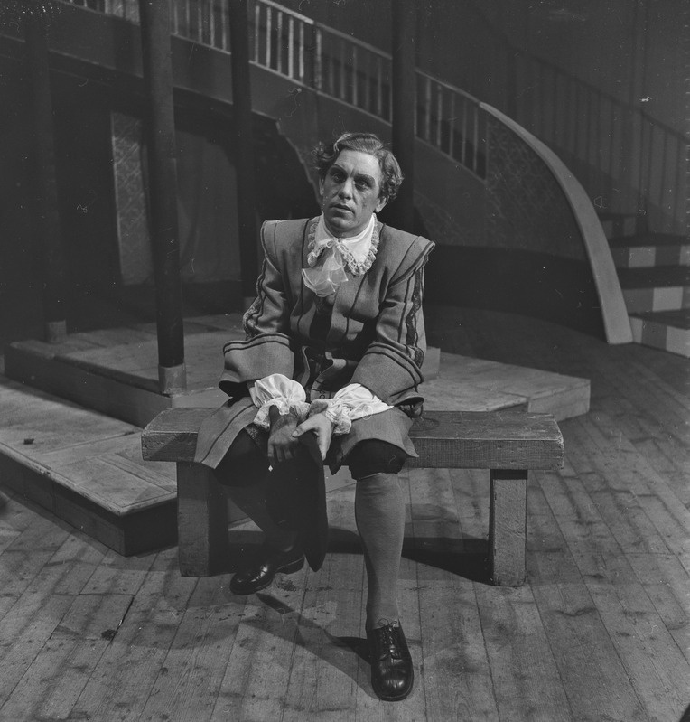 Don Pasquale, Teater Estonia, 1947, osades: Ernesto – Heino Otto
