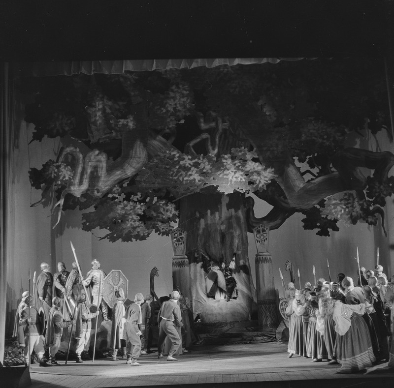 Kalevipoeg, Teater Estonia, 1948, pildil: stseen etendusest