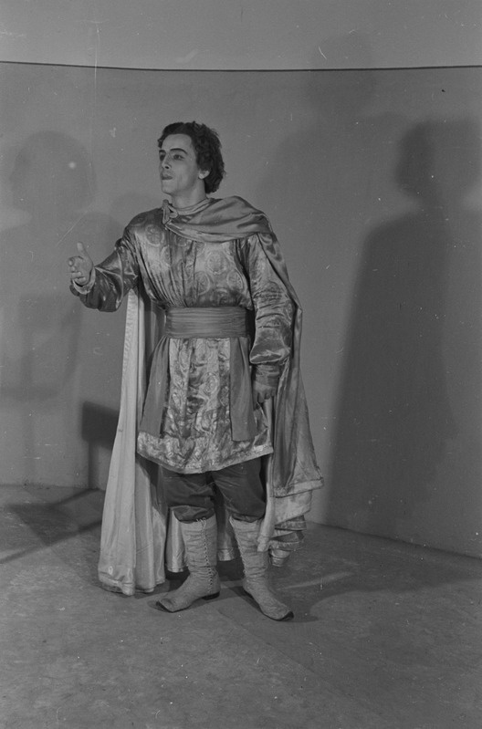 Vürst Igor, Teater Estonia, 1949, osades: Vladimir Igorevitš – Enno Eesmaa