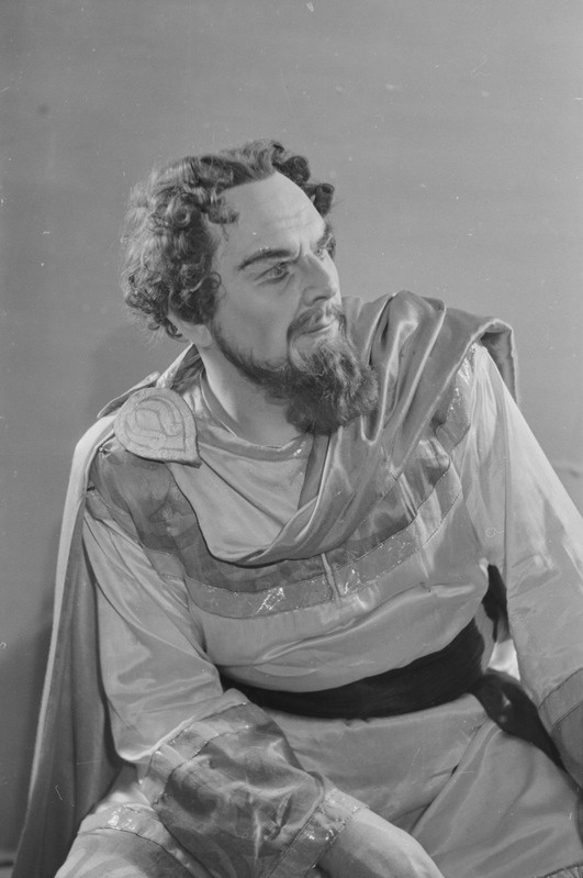 Vürst Igor, Teater Estonia, 1949, osades: Vürst Igor – Tiit Kuusik