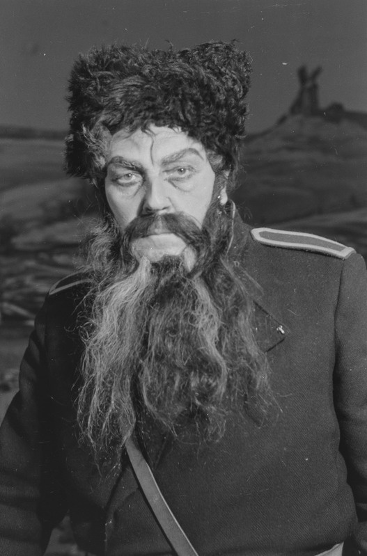 Vaikne Don, Teater Estonia, 1947, osades: Pantelei Melehhov – Jaan Johanson