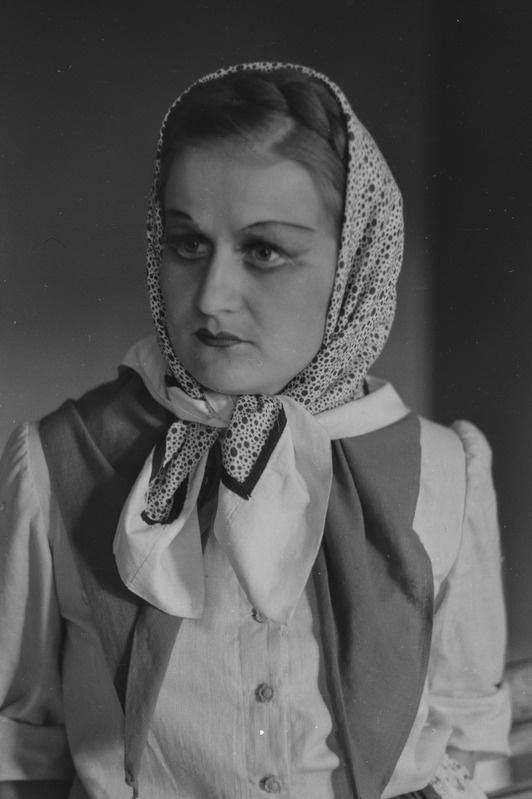 Vaikne Don, Teater Estonia, 1947, osades: Daša – Aino Külvand