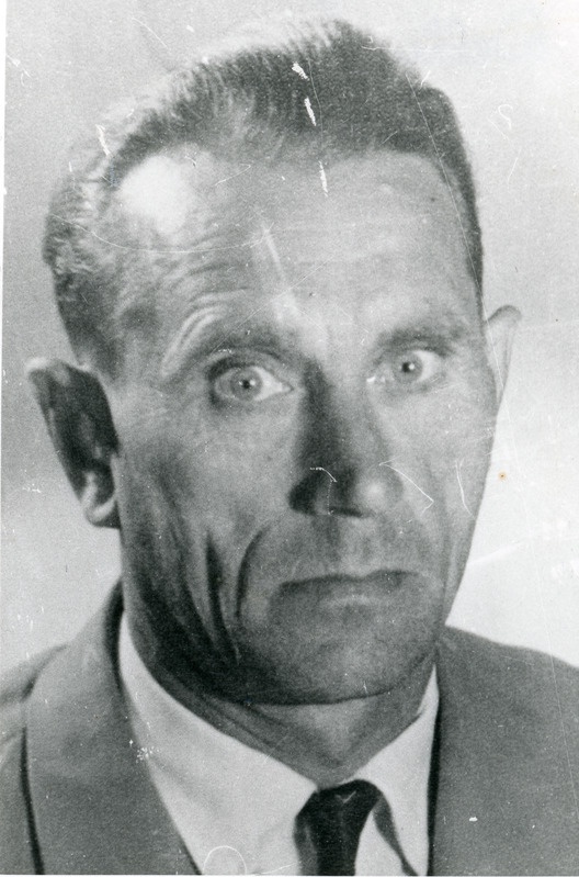 Arnold-Johannes Dello - Iisaku pagar