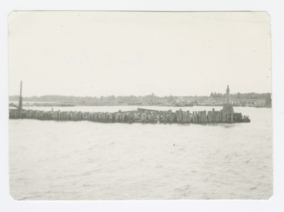 Kihnu harbour kai 1974.  duplicate photo