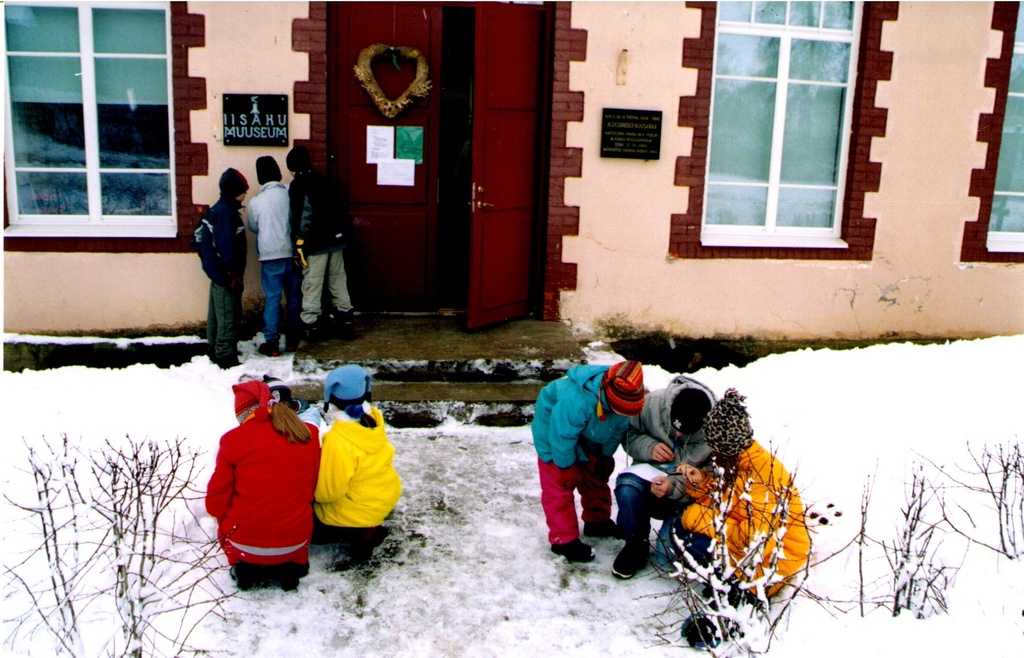 Koolivaheaja üritus. Maastikumäng 4.-6.jaan. 2005.a.