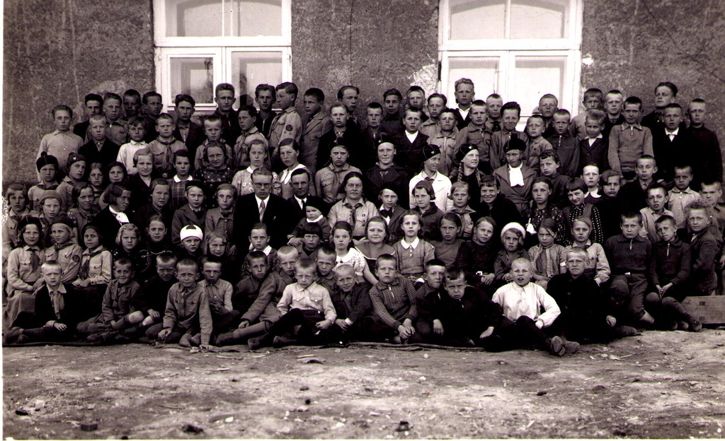 Fotopostkaart. Vaivara algkool