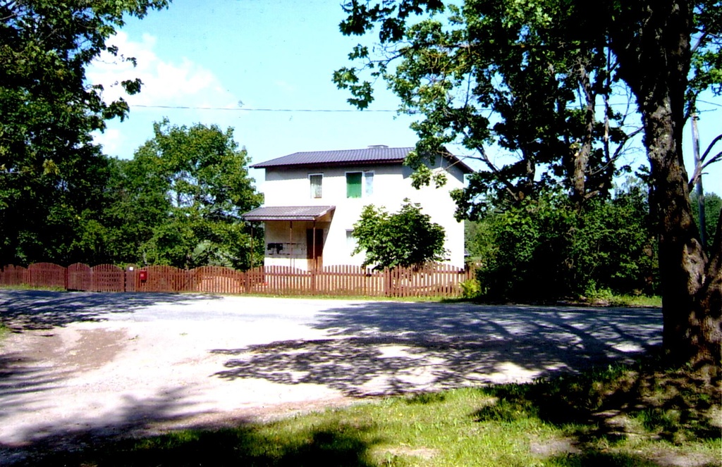 Vaade perek. Kursi majale, 2006.a.