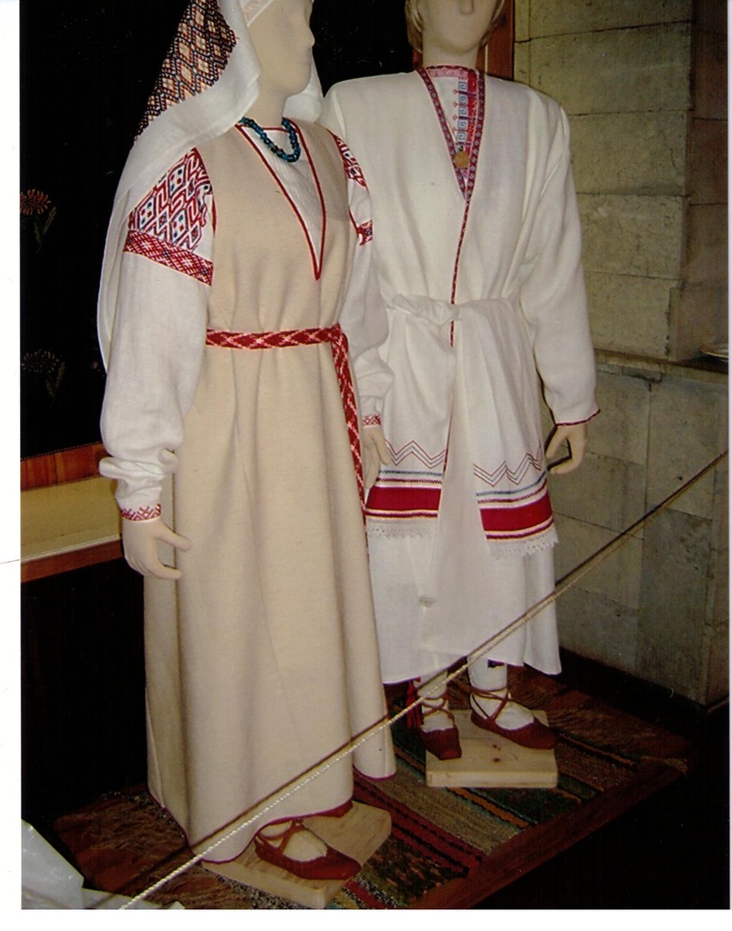 Foto. Näitus, "Iisakumaa poluvernikud". 13.07-1.09.2007.a.