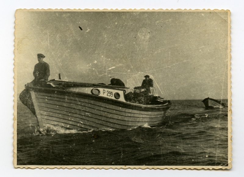 Kihnu Colhose "The Partisan of the Councils" I cake boat