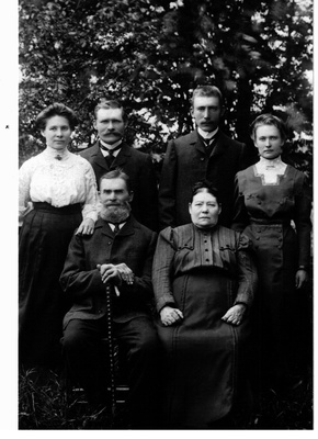 Foto. Perekond Voormantsik  duplicate photo