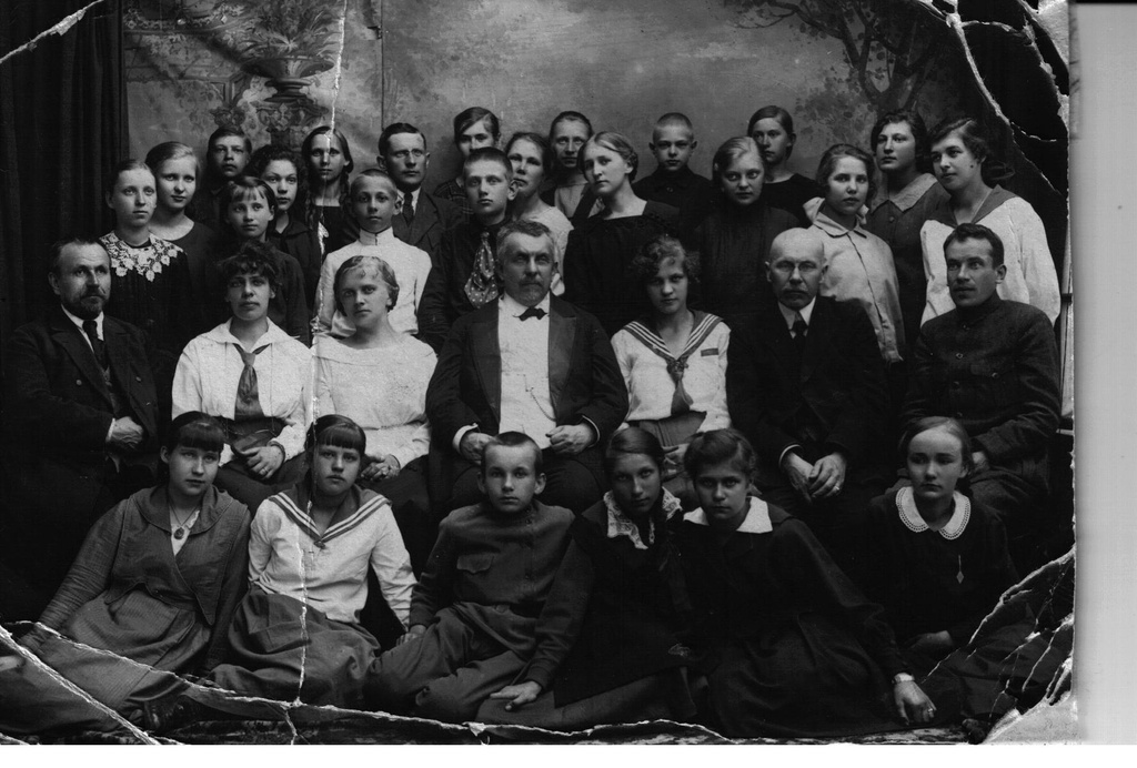 Foto. Narva Gümnaasiumis 1920.a-tel