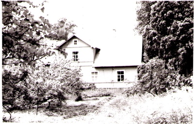 Alutaguse Metsamajandi kordon. Kivinõmme metskonna hoone.  similar photo