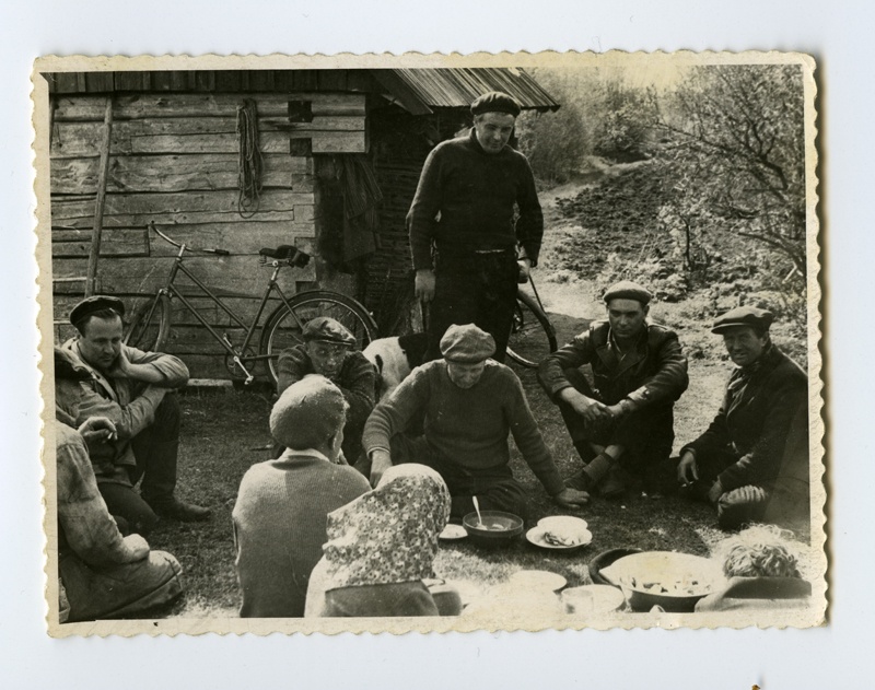 Finish of repair of Kakuam in Kihnu village in Sweden